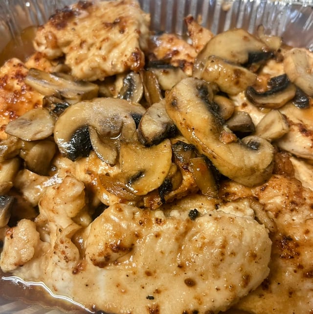 Chicken Marsala | Half Tray.